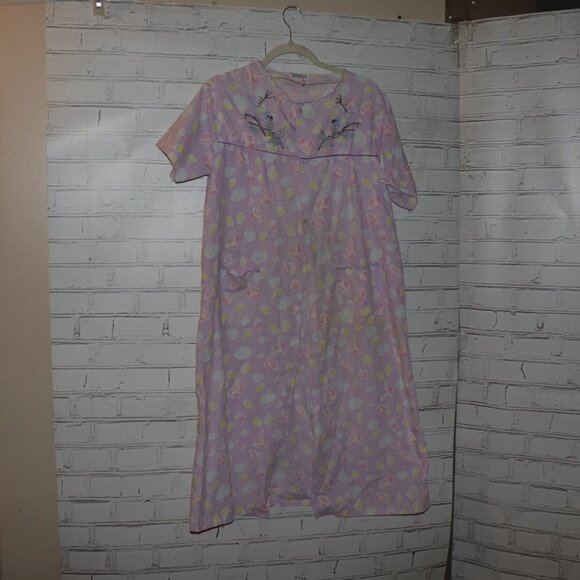 Vintage purple floral and embroidered bird button-down nightgown Private touches - Picture 7 of 8